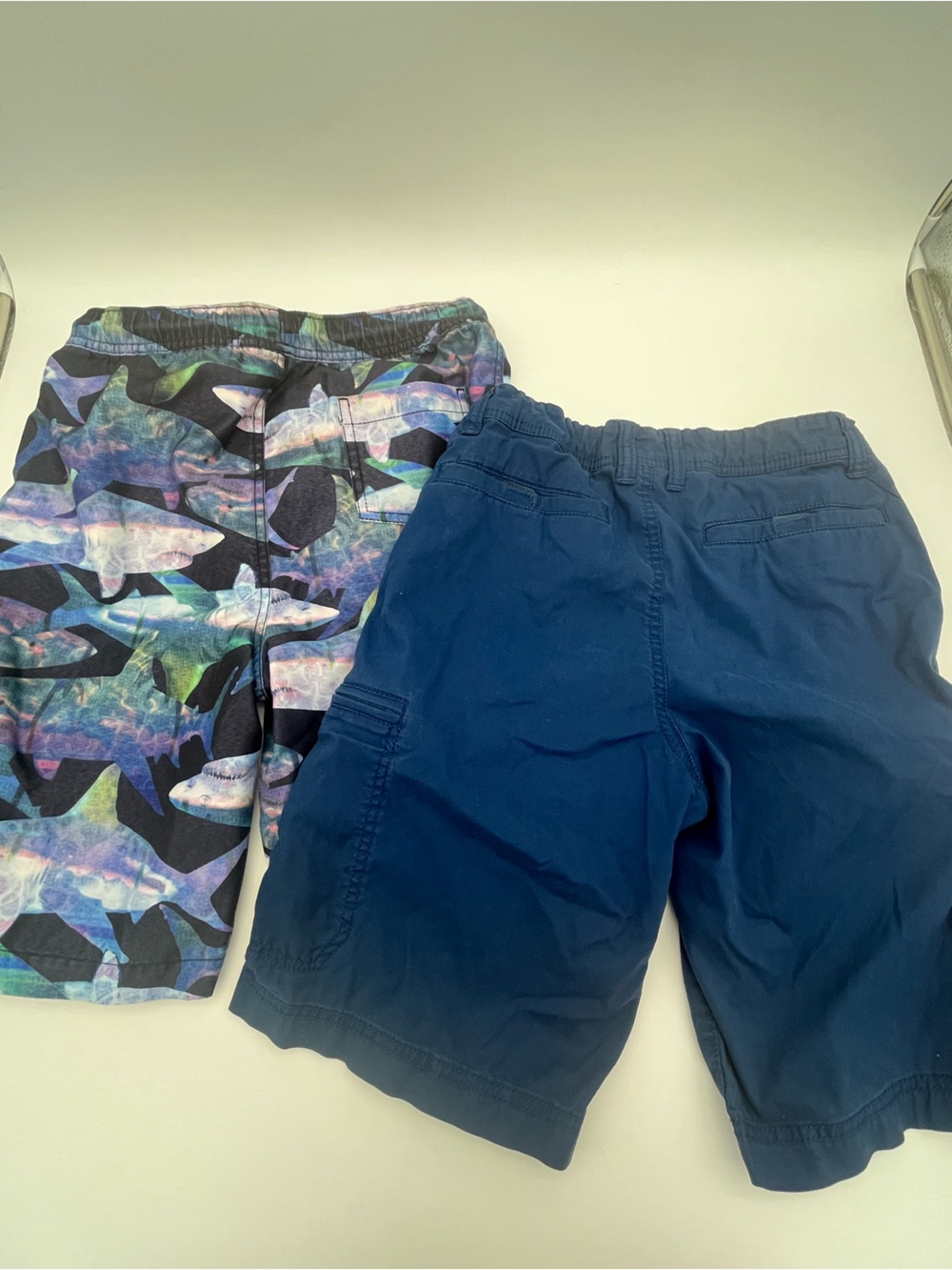 2 piece - Boys Navy Blue Cargo Shorts 16  & Shark-Print bathing trunks 14-16 - Picture 4 of 7